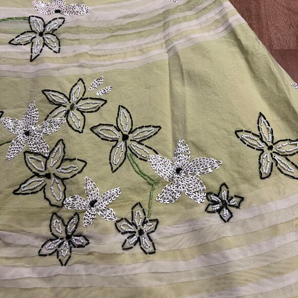 Green white and black - Picture 3 of 4